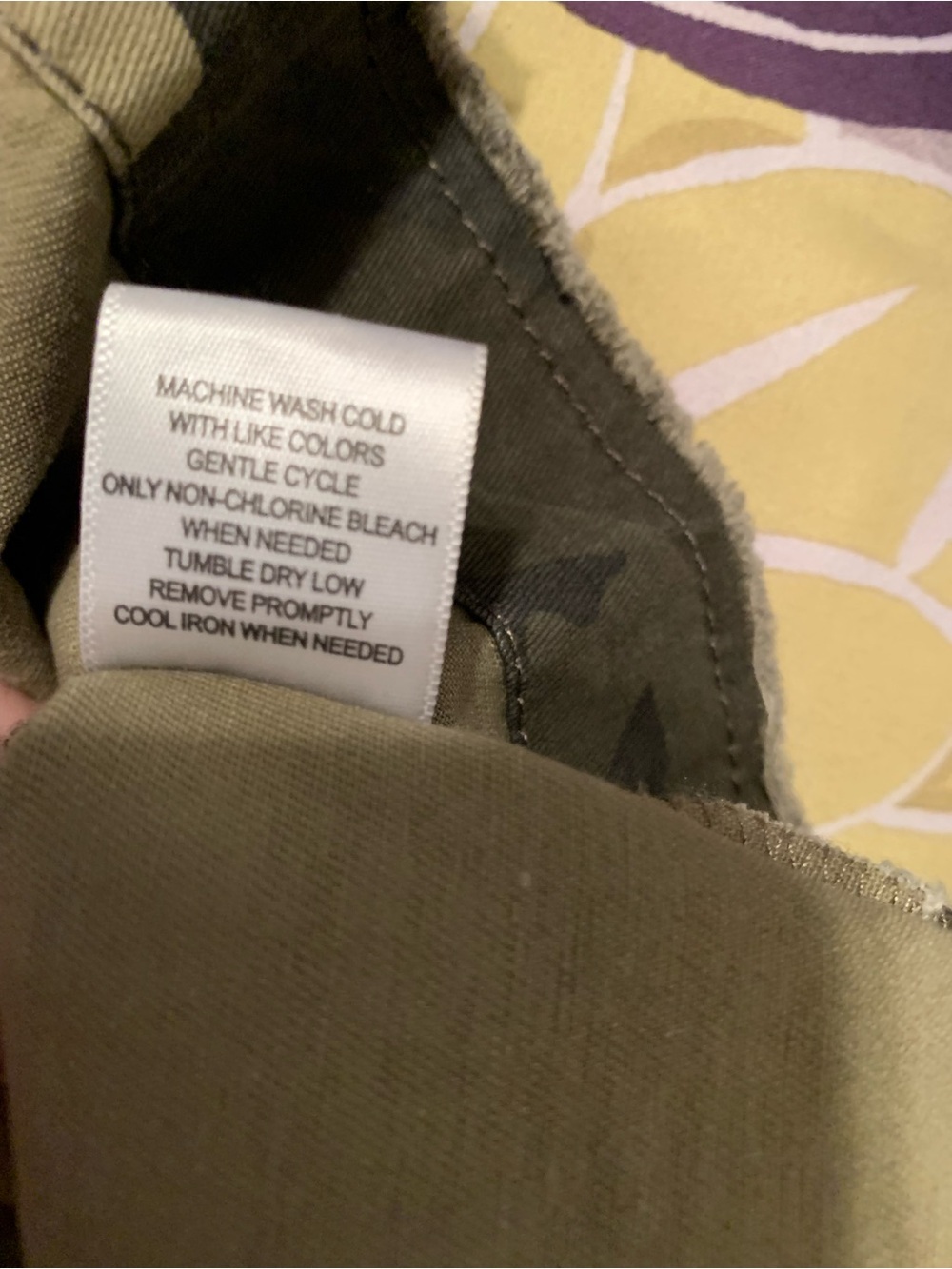 Women’s Lightweight Camo Jacket Charlotte Russe waist Length Sz Large - Picture 6 of 7